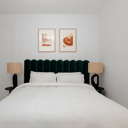 Sonder Santa Ana Aparthotel มาดริด ภายนอก รูปภาพ