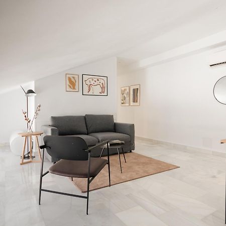 Sonder Santa Ana Aparthotel มาดริด ภายนอก รูปภาพ