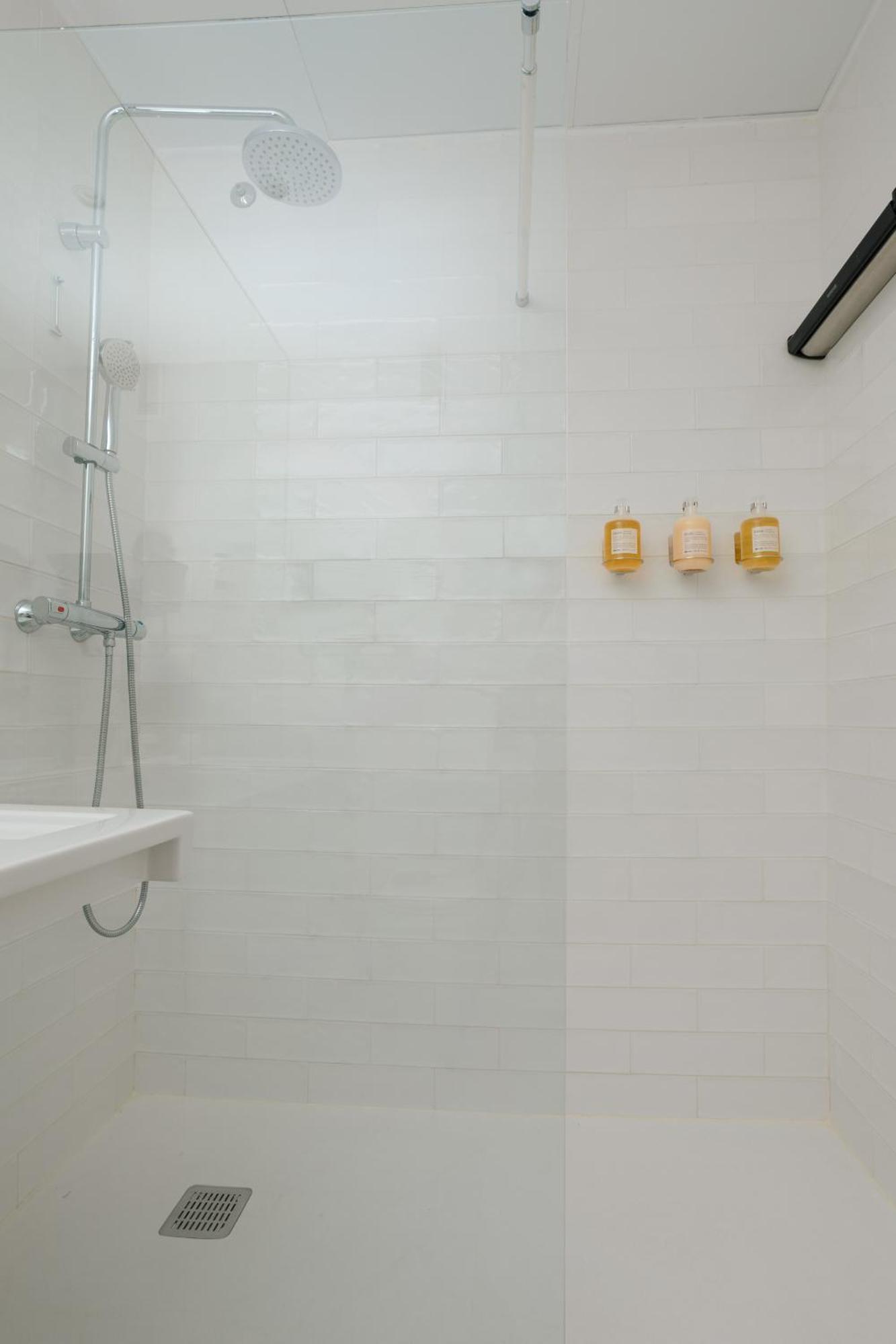Sonder Santa Ana Aparthotel มาดริด ภายนอก รูปภาพ